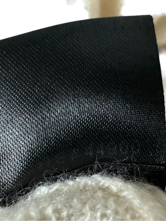 Skull Cashmere Womens Cashmere V Neck Sweater Sz Small Beige Skull Print - Picture 7 of 8